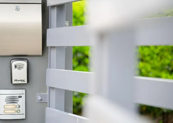 Modern House! Apartment